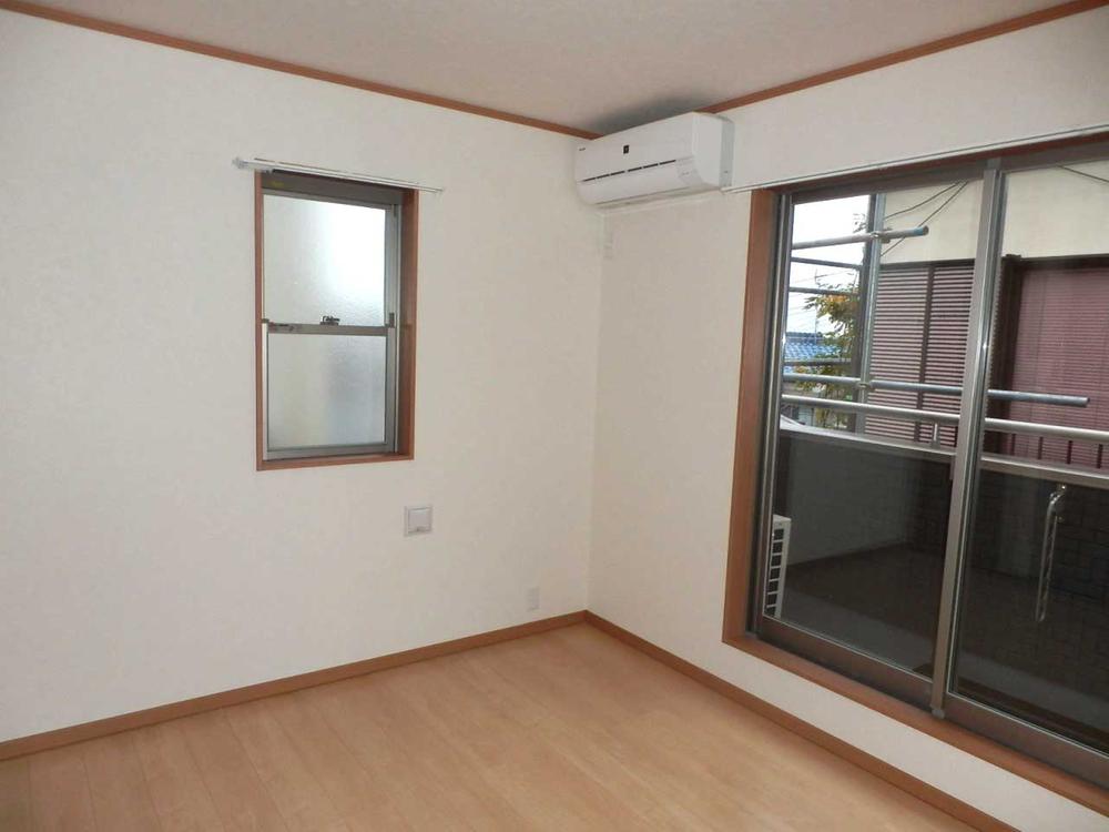 Non-living room. Indoor (11 May 2013) Shooting