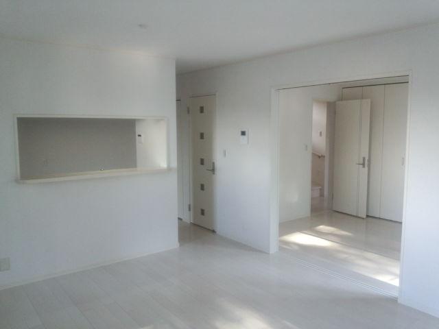 Living. White Flooring A bright room