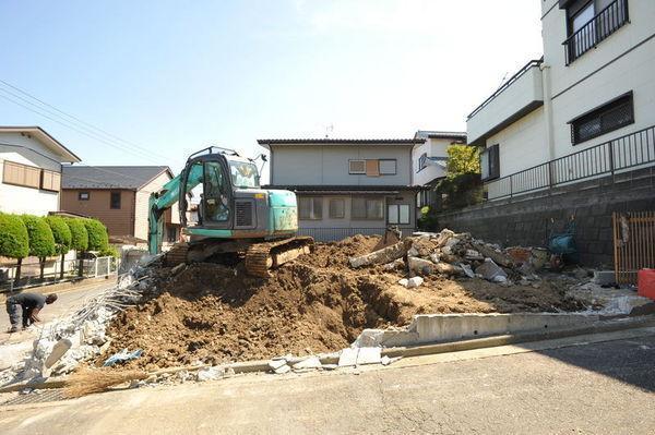 Local appearance photo. Local (11 May 2013) Shooting