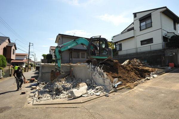 Local appearance photo. Local (11 May 2013) Shooting