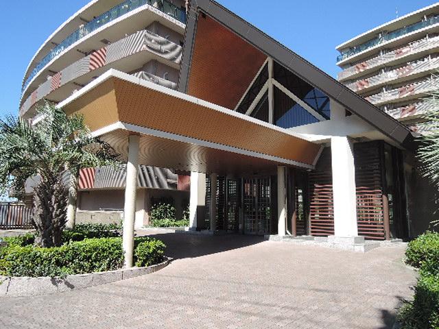 Local appearance photo. Pet breeding Allowed! Security enhancement ・ Apartment with a concierge service