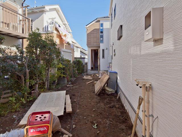 Local appearance photo. Local (11 May 2013) Shooting It is a local photo of 1 Building. Car space 2 units can be!