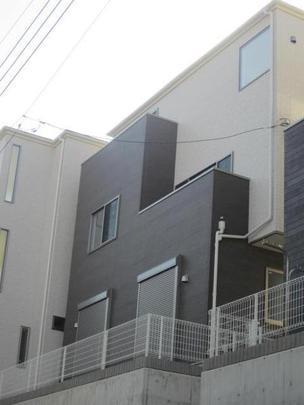 Local appearance photo. Exterior 1 (2013 October shooting)