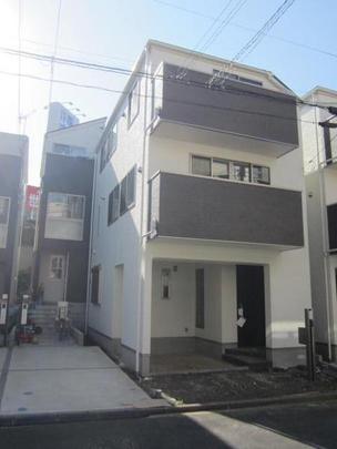 Local appearance photo. Exterior 1 (2013 October shooting)