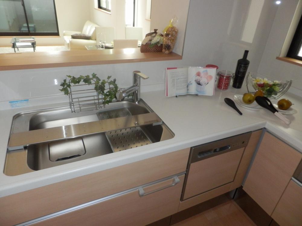 Kitchen. Indoor shooting (November 25, 2013) kitchen