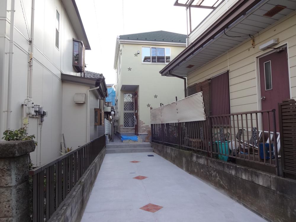 Local photos, including front road. Local shooting (12 May 2013) Shooting