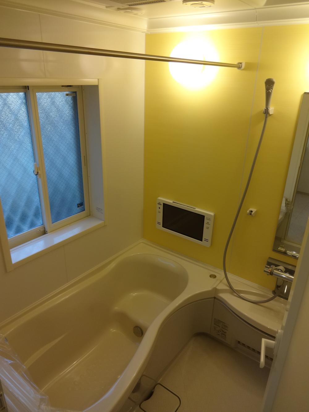 Bathroom. Indoor (12 May 2013) Shooting