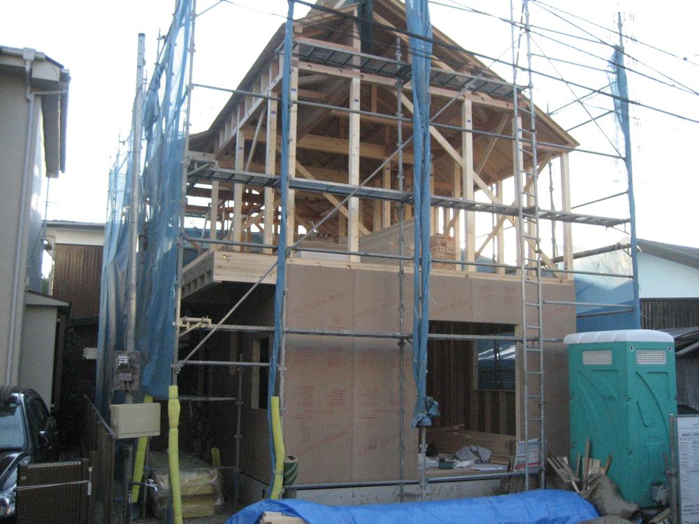 Local appearance photo. Local (11 May 2013) Shooting