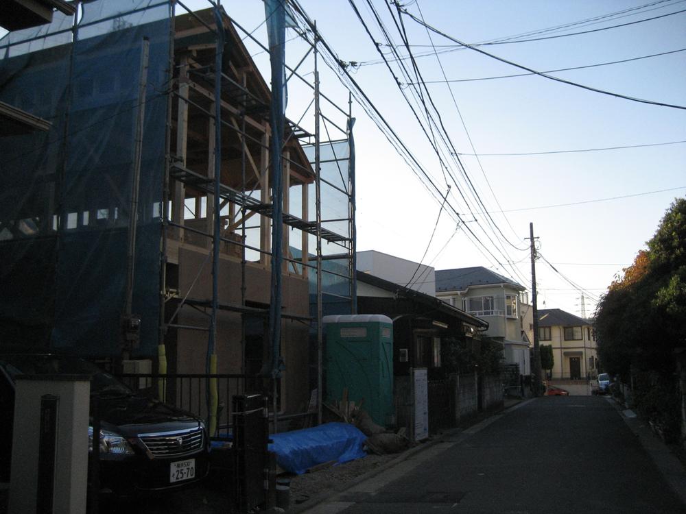 Local photos, including front road. Local (11 May 2013) Shooting