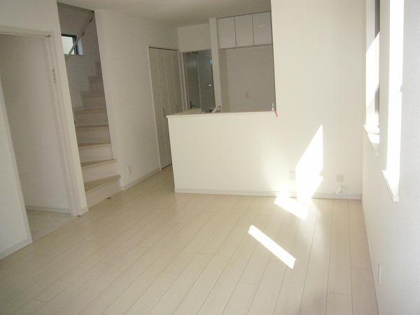 Living. Building 2 2013 October 8 shooting