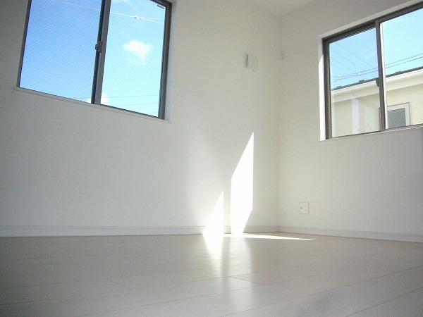 Non-living room. Building 2 2013 October 8 shooting