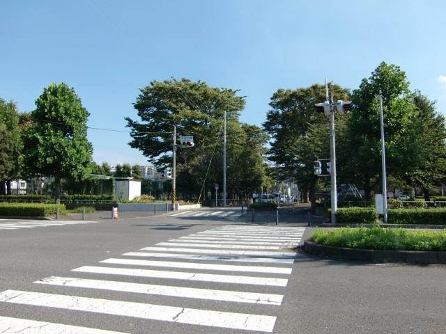 park. 808m to the peace park