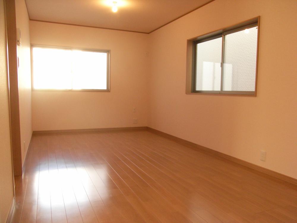 Non-living room. Indoor (11 May 2013) Shooting