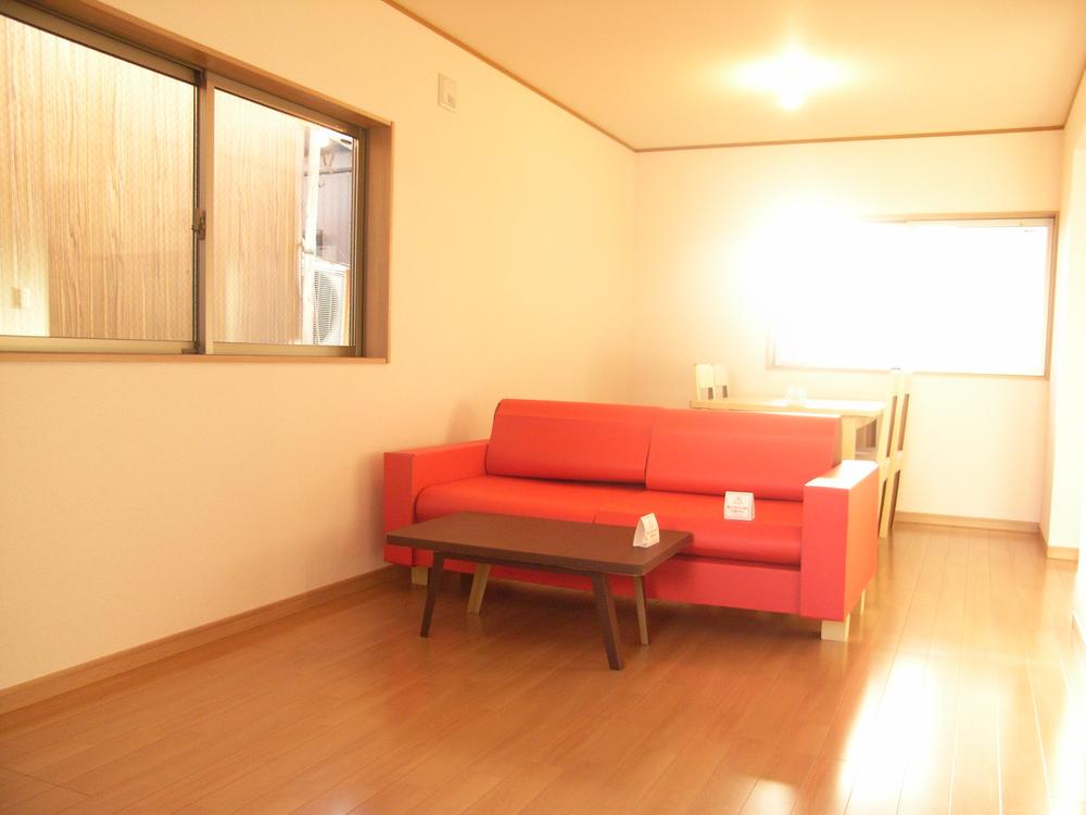 Living. LDK wide 15 quires!