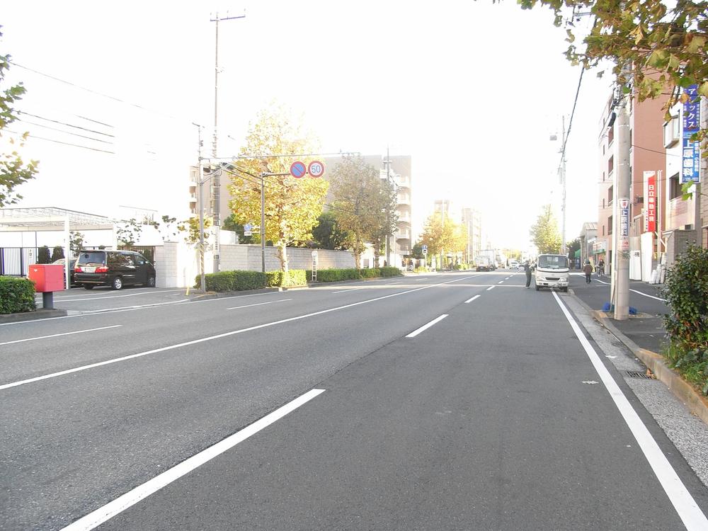 Local photos, including front road. Local (11 May 2013) Shooting