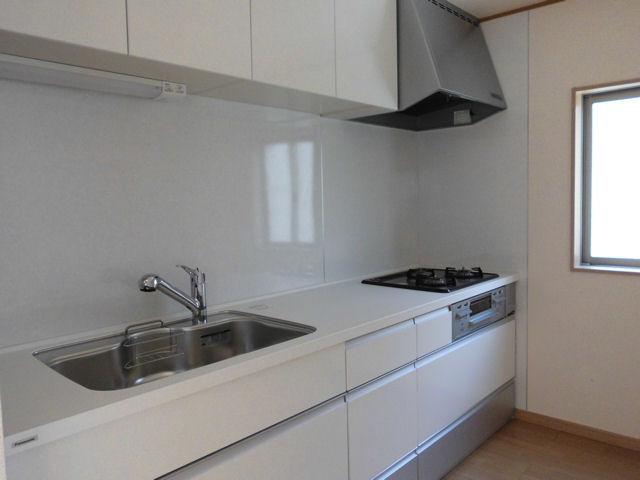 Kitchen. Indoor (July 2013) Shooting