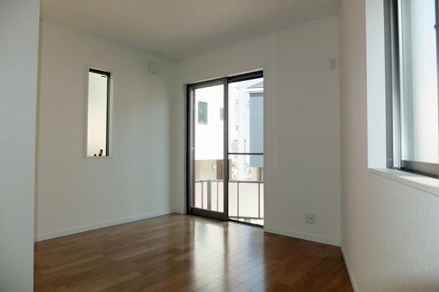 Non-living room. Indoor (May 23, 2013) Shooting