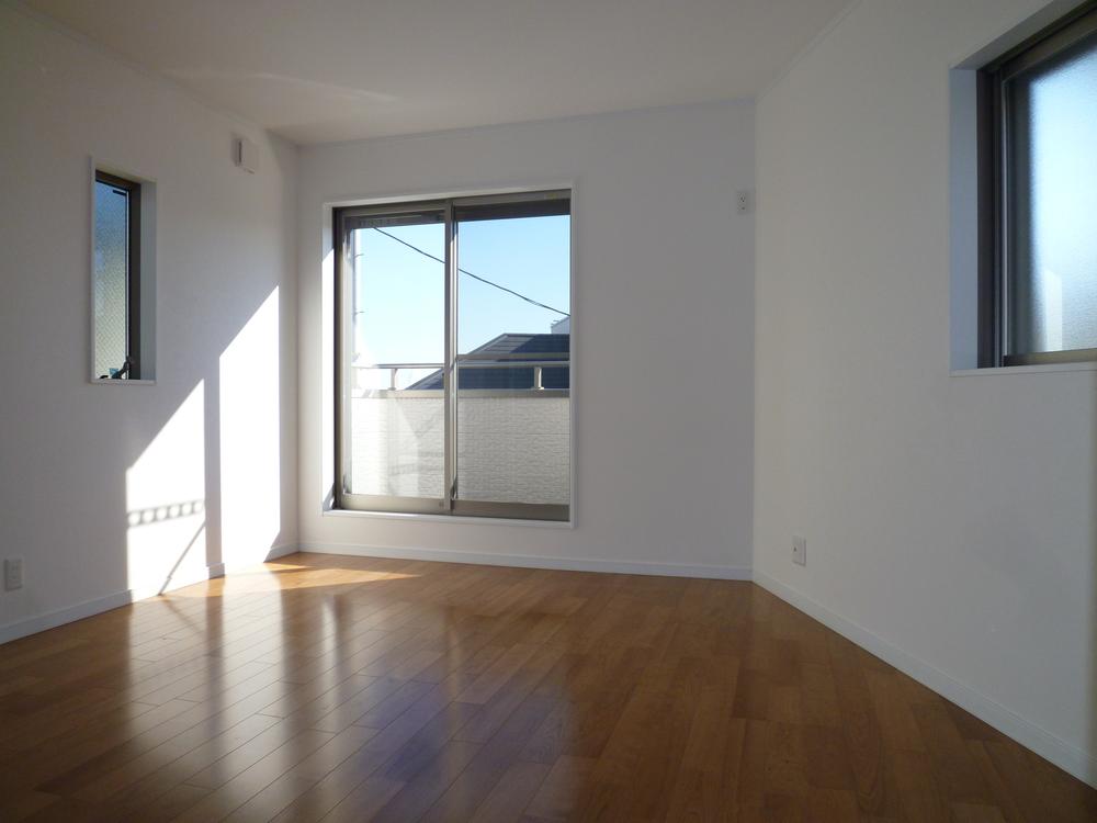 Non-living room. Local (12 May 2013) Shooting