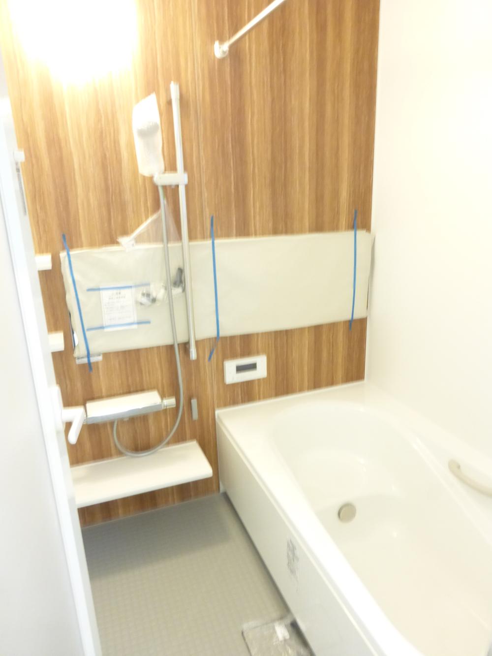 Bathroom. A Building Indoor (November 15, 2013) Shooting