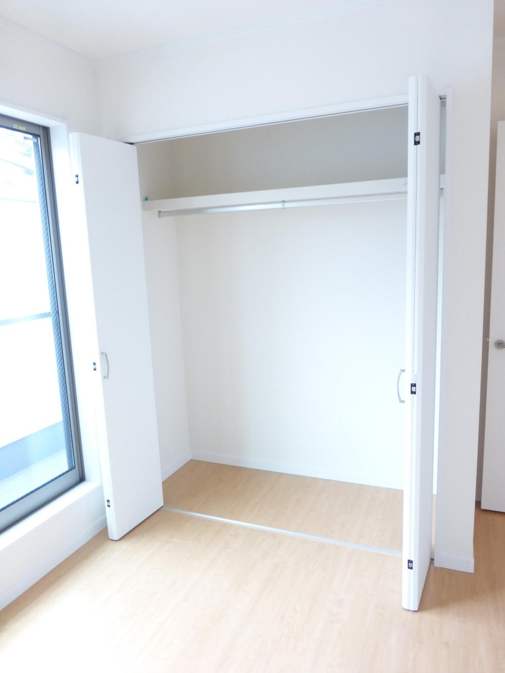 Receipt. A Building Indoor (November 15, 2013) Shooting