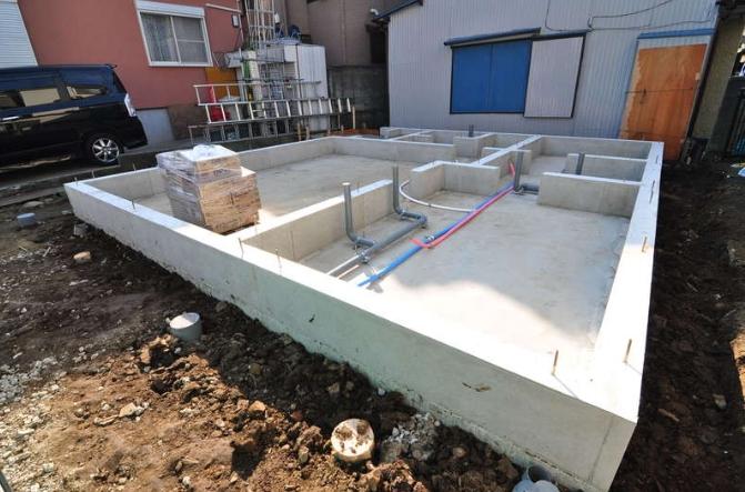 Local appearance photo. Local (12 May 2013) Shooting