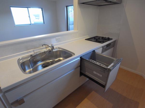 Kitchen. Dishwasher kitchen (Building 3: 2013 December shooting)