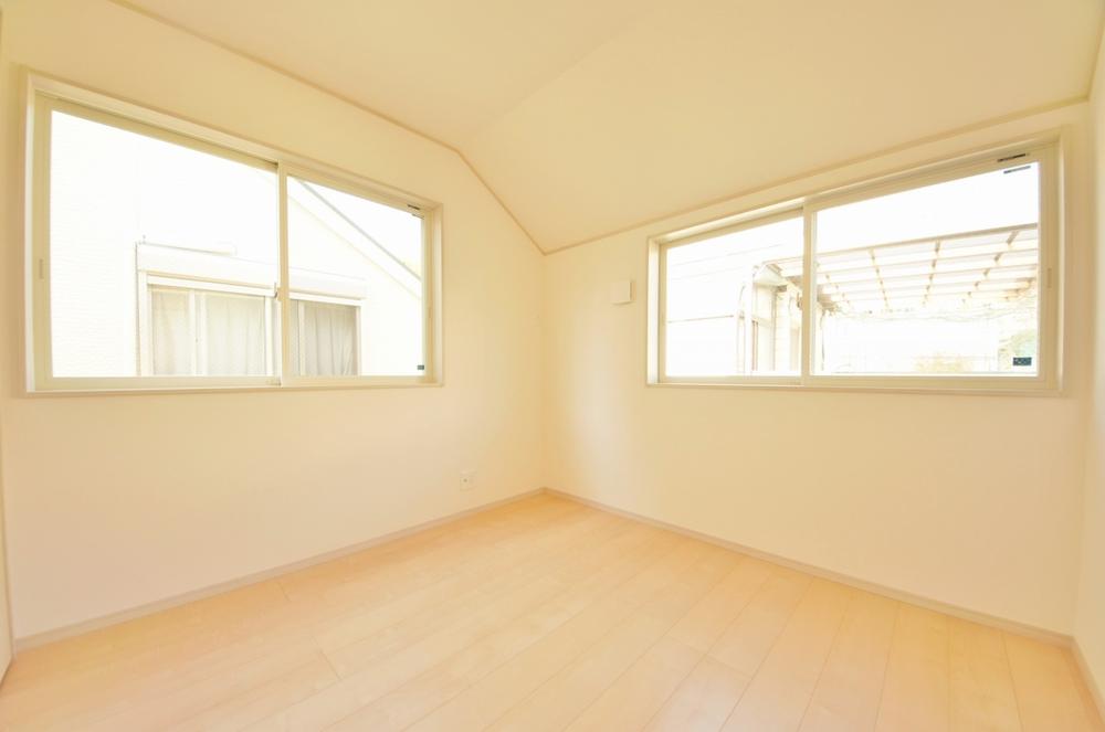 Non-living room. Indoor (11 May 2013) Shooting, It is the second floor of the Western-style two-sided lighting.