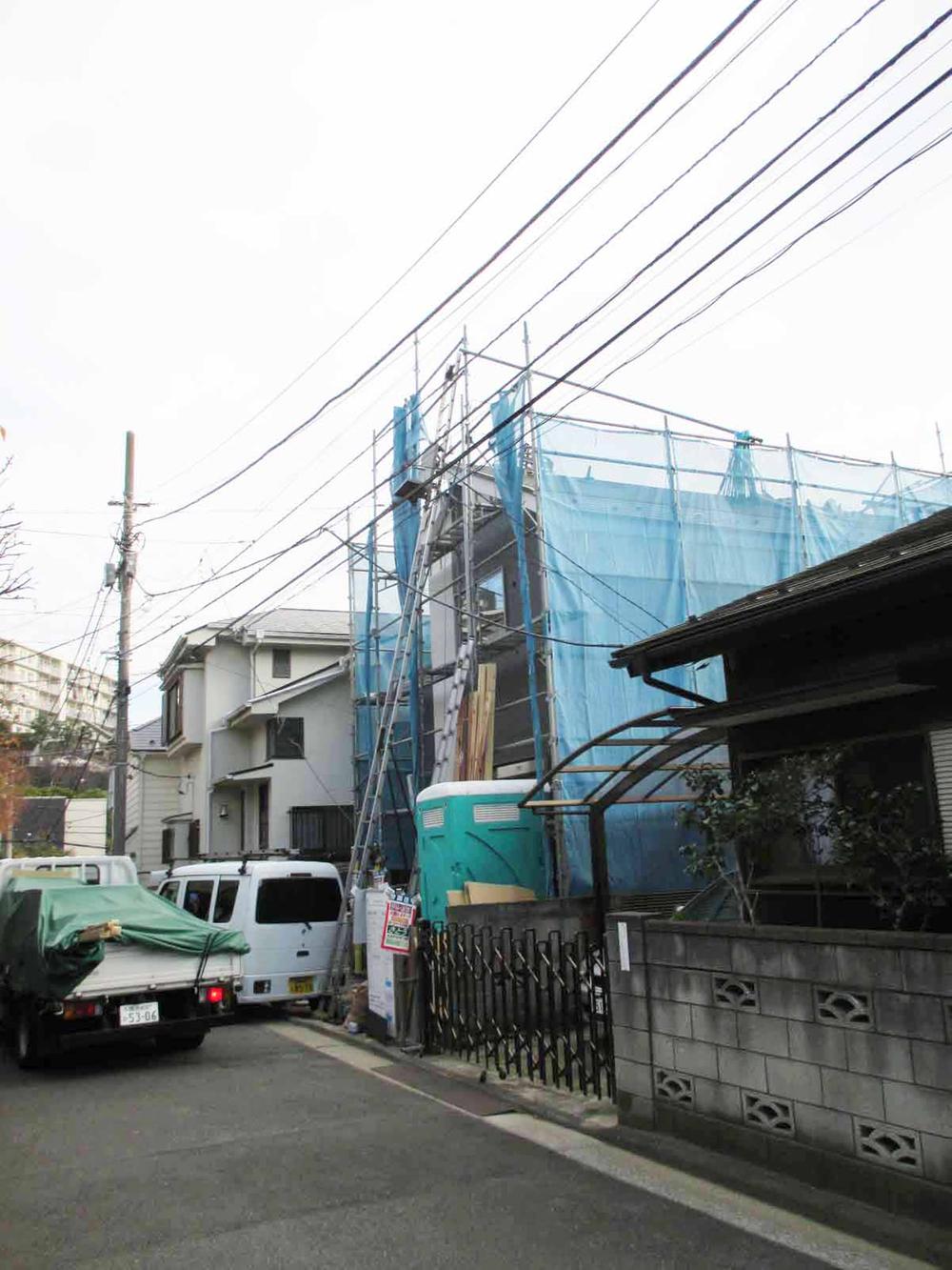 Local photos, including front road. Local (12 May 2013) Shooting