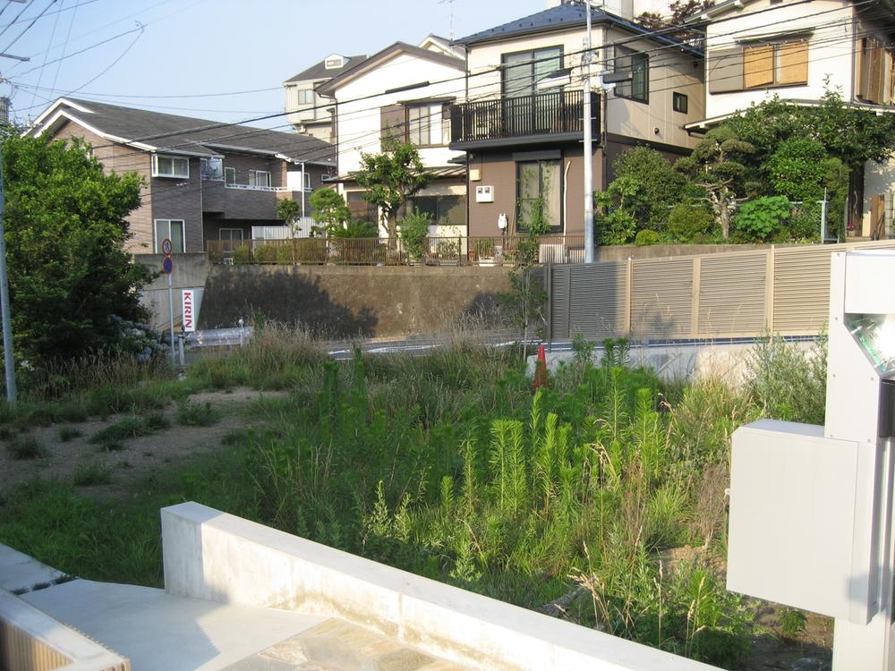 Local photos, including front road. Local (July 2013) Shooting