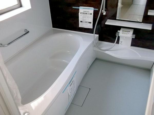 Bathroom. Local photo (B Building)