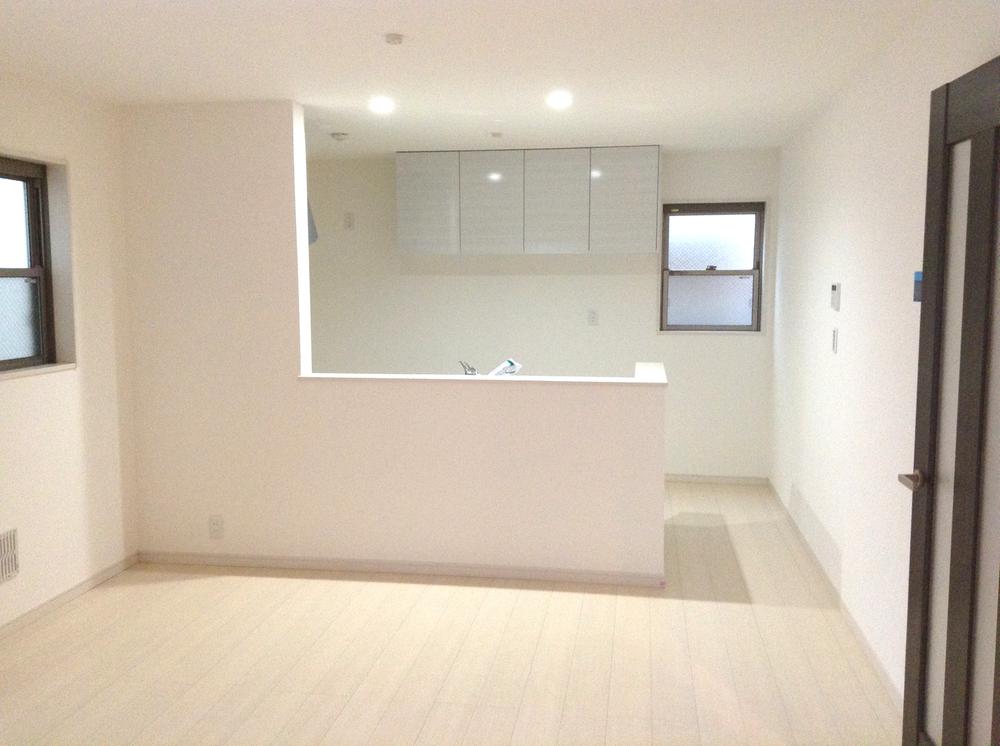 Living. Local photo (D Building)