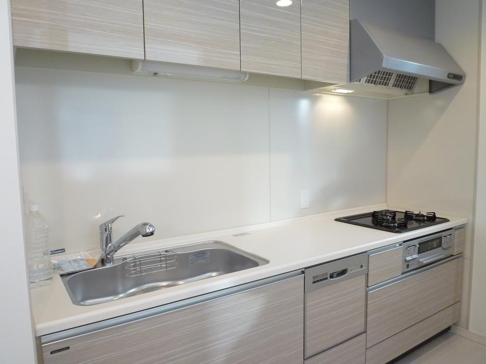 Same specifications photo (kitchen)