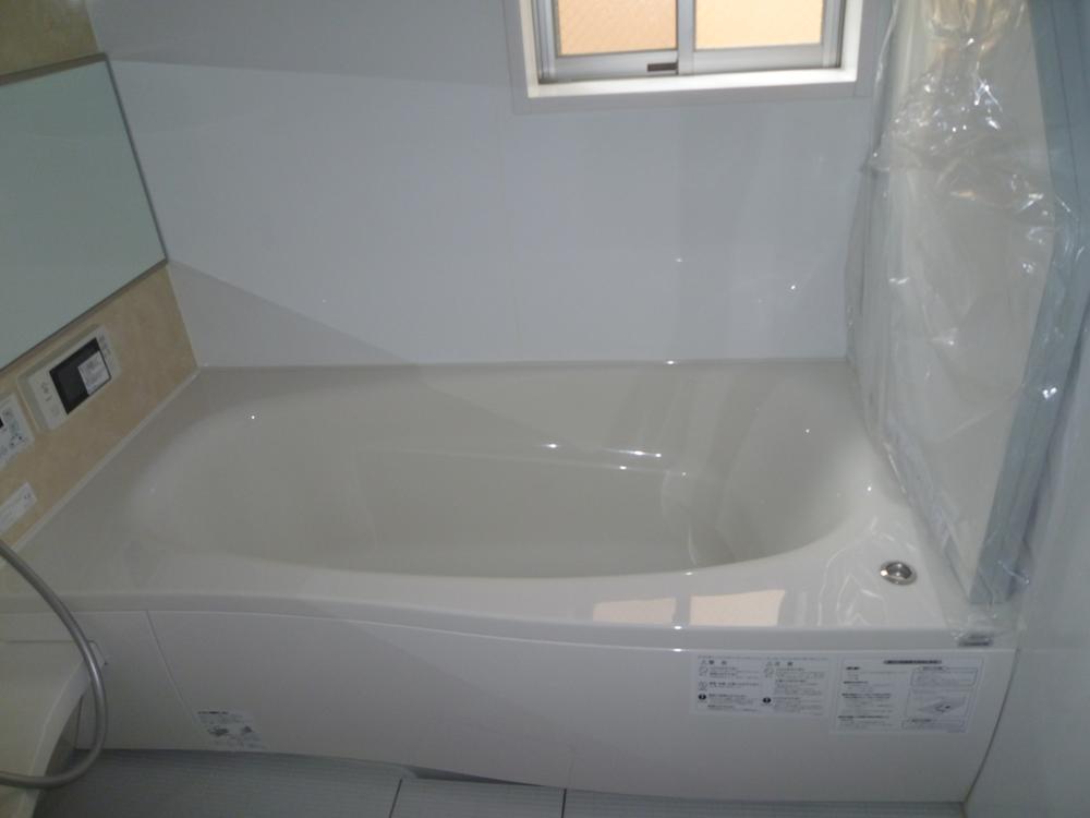 Bathroom. Indoor (12 May 2013) Shooting