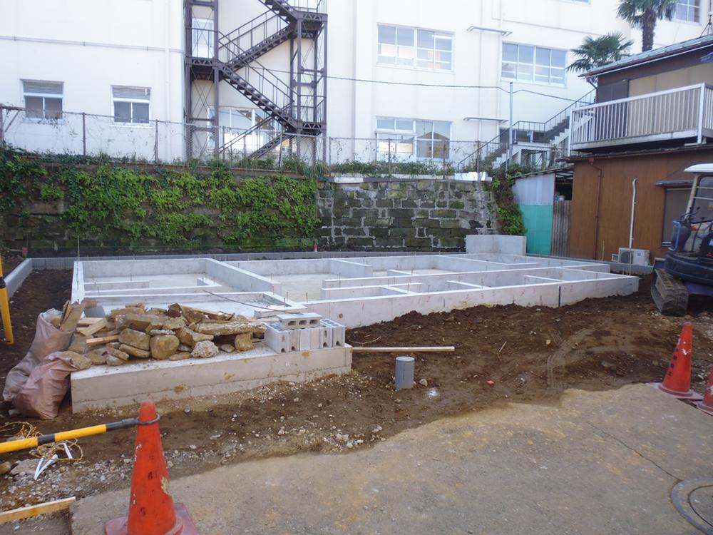 Local appearance photo. Local shooting