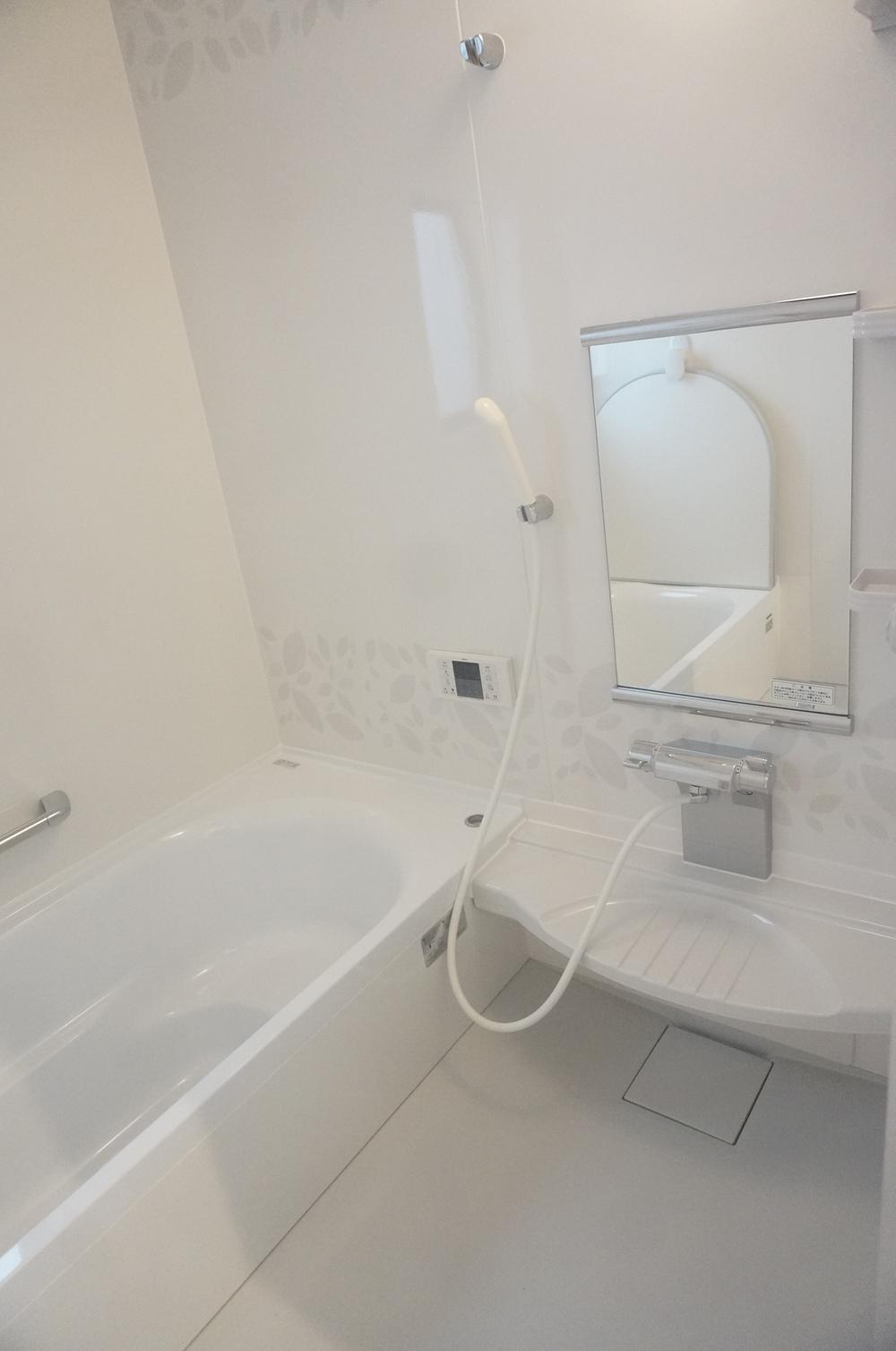 Bathroom. A Building Spacious 1 tsubo size, With bathroom dryer!