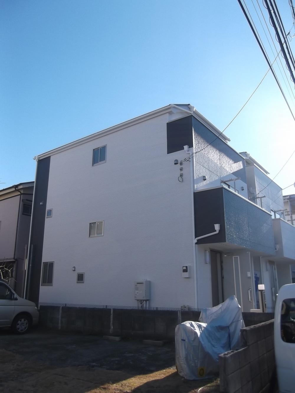 Local appearance photo. Local (12 May 2013) Shooting