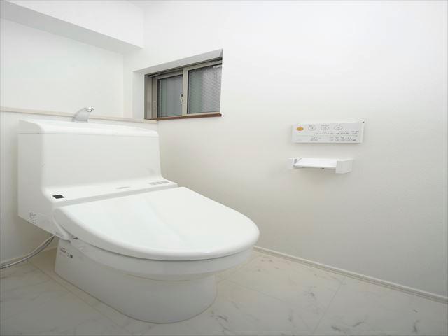 Toilet. About 70% of the water bill can be cut, Adopt a multi-functional toilet water-saving how.