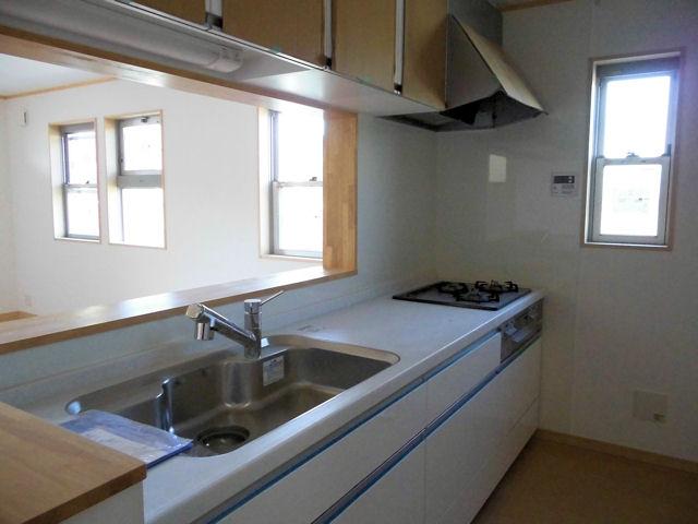 Kitchen. Indoor (12 May 2013) Shooting