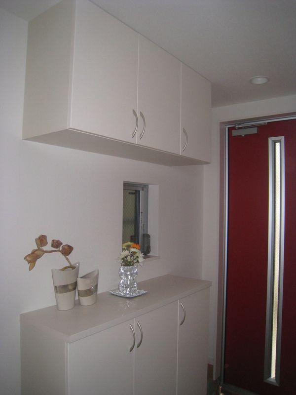 Entrance. Example of construction