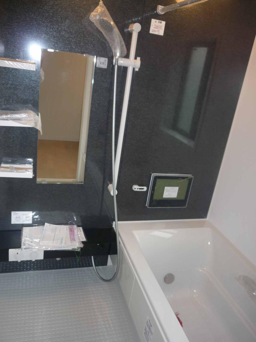 Same specifications photo (bathroom)