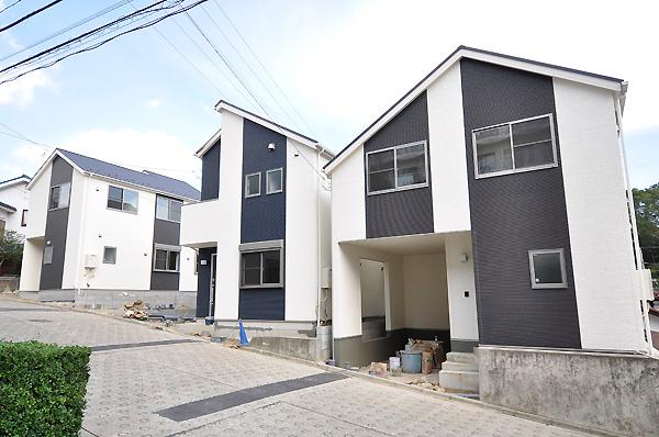 Local appearance photo. Local (10 May 2013) Shooting