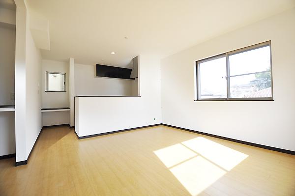 Living. 1 Building (October 2013) Shooting