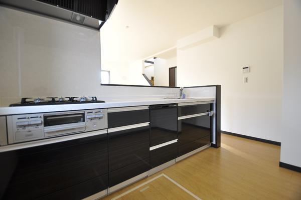 Kitchen. 1 Building (October 2013) Shooting