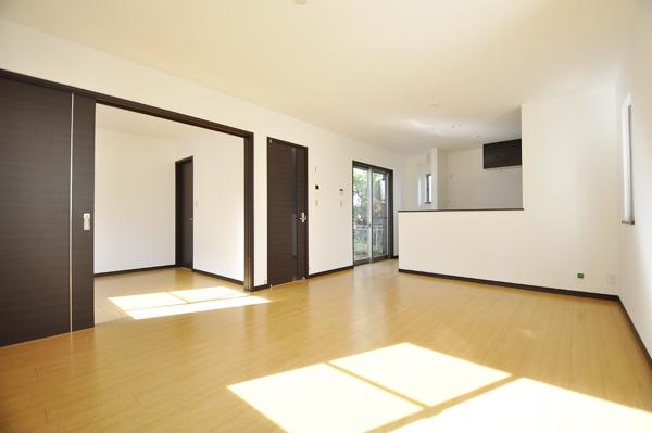 Living. 4 Building (October 2013) Shooting