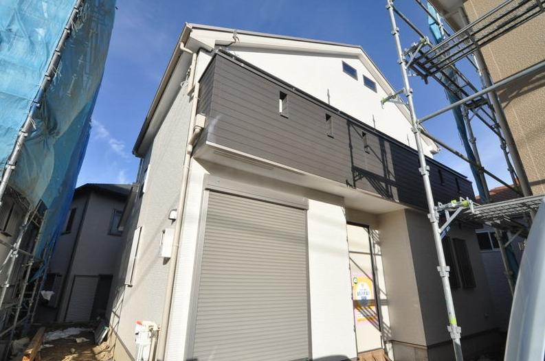 Local appearance photo. Local (10 May 2013) Shooting