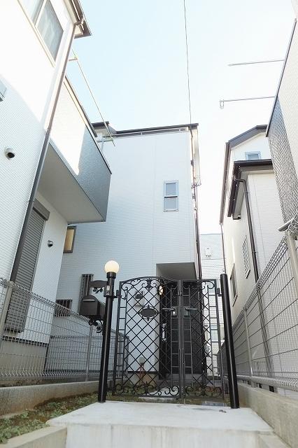 Local appearance photo. Local (December 5, 2013) Shooting