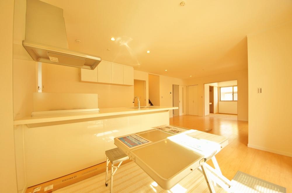 Living. Indoor (10 May 2013) Shooting, Is LDK18 Pledge of face-to-face kitchen.