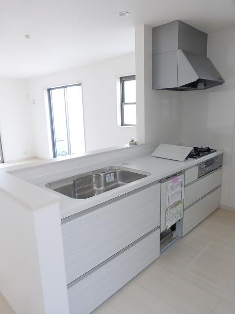 Kitchen. D Building room (August 24, 2013) Shooting