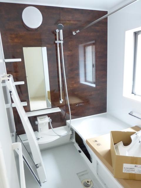 Bathroom. D Building room (August 24, 2013) Shooting