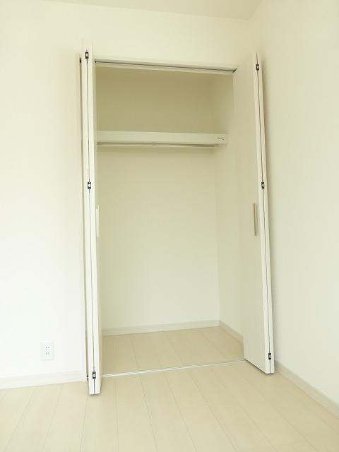 Receipt. D Building room (August 24, 2013) Shooting